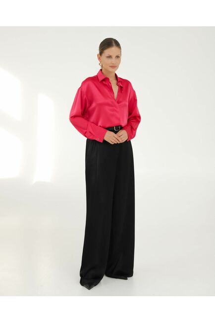 Рубашка шелковая в цвете маджента в прямом силуэте с универсальной манжетой  8940 от byME 