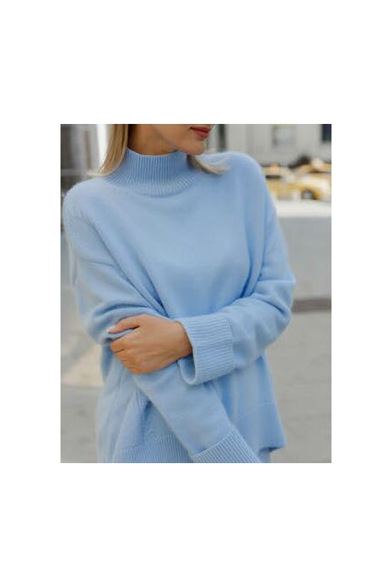 Свитер из шерсти с ангорой в голубом цвете от byME 