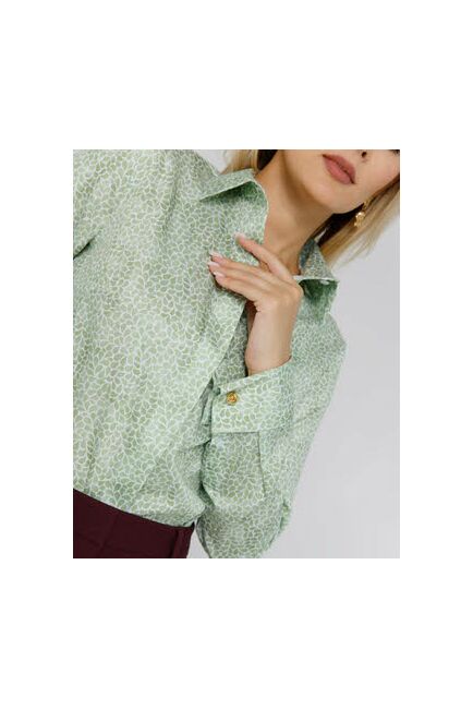 Женская рубашка под запонки с принтом лепестки  8616 от byME 