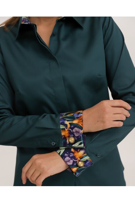 Рубашка хлопковая под запонки зеленая с отделкой ирисы 8919 от byME 