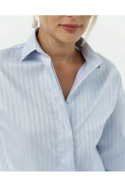Женска рубашка из фактурного хлопка в голубом цвете  8861 от byME 