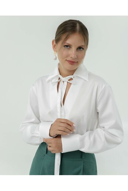 Рубашка хлопковая белая с лентой 8865 от byME 