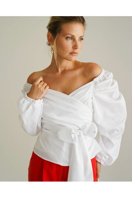 Женская рубашка на запах белая из хлопка сатинового плетения  8551 от byME 