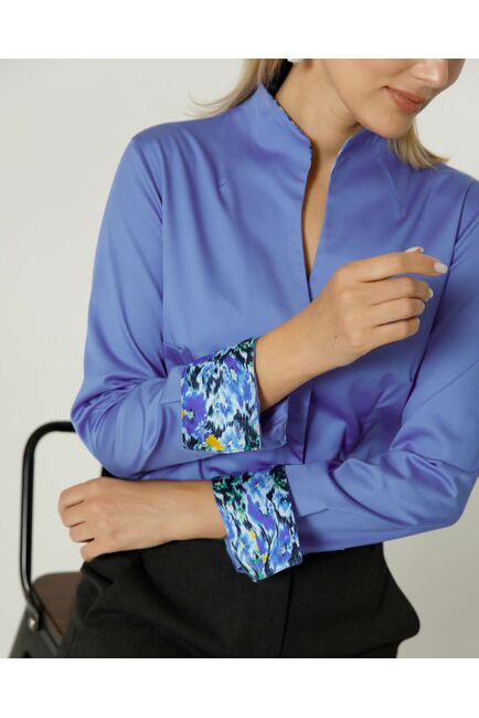 Женская рубашка под пуговицы воротник стойка лиловвая с отделкой  - 8650 от byME 