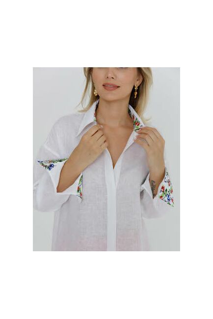 Рубашка льняная женская в белом цвете в прямом силуэте с универсальной манжетой - 8579 от byME 