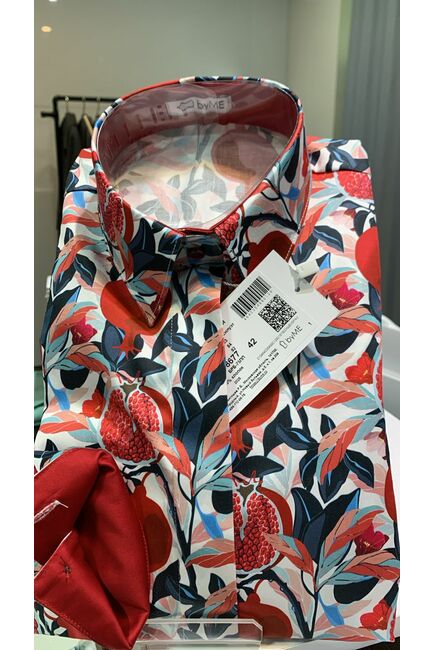 Женская рубашка из хлопка в полуприталенном силуэте принт гранаты под пуговицы от byME 