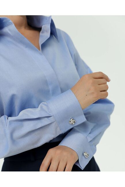 Женская рубашка в прямом силуэте с универсальной манжетой от byME 