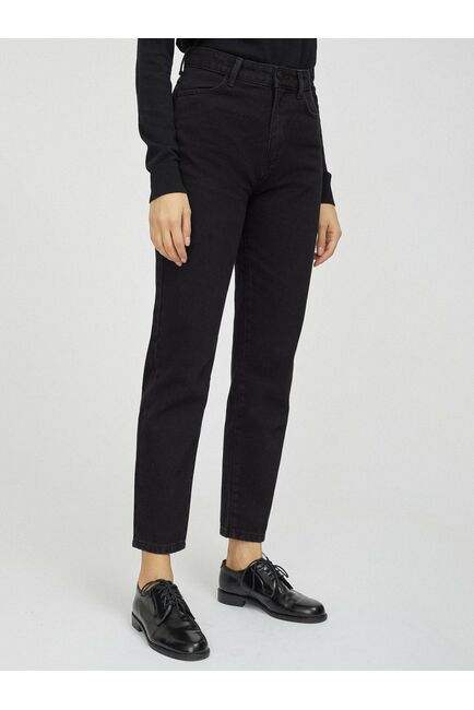 Джинсы женские прямые укороченные от byME 