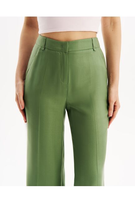 Брюки прямые в зеленом цвете из тенсела TR4-1001 от byME 