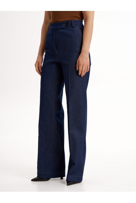 Женские брюки синие из ткани деним TR1-1003 от byME 