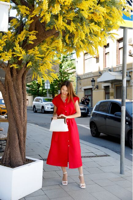 Платье красное изо льна от  