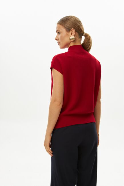 Топ из шерсти мериноса тонкой вязки и шелка Mulberry красный от byME 