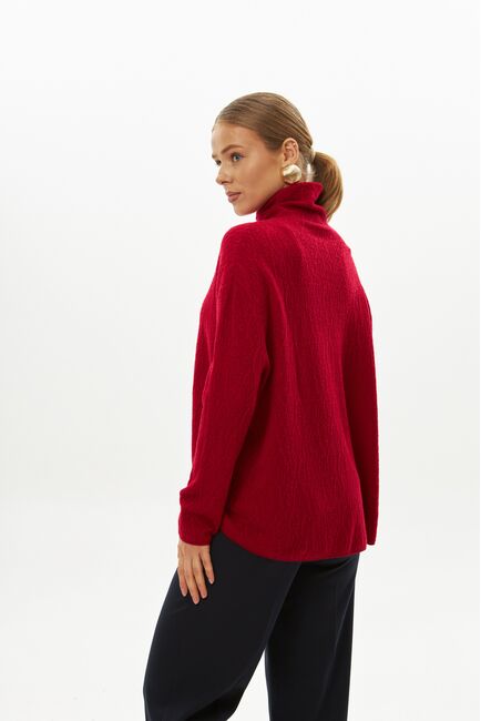 Джемпер из шерсти мериноса тонкой вязки красный фактурный от byME 