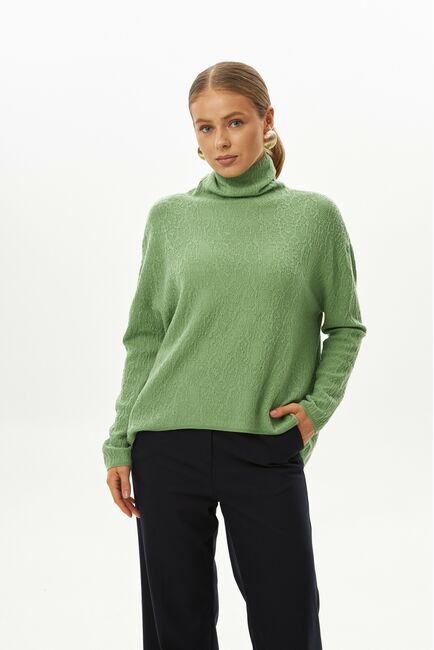 Джемпер из шерсти мериноса тонкой вязки  фактурный зеленый от byME 