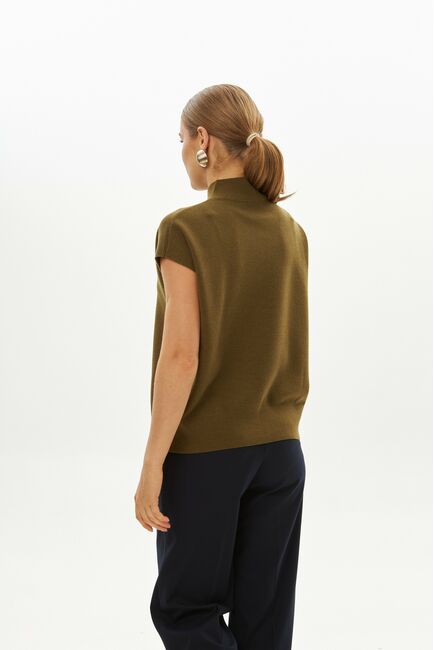 Топ из шерсти мериноса тонкой вязки и шелка Mulberry оливковый от byME 