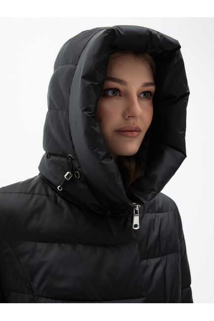 Женская зимняя куртка от byME 