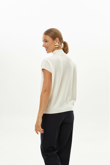 Топ из шерсти мериноса тонкой вязки и шелка Mulberry белый от byME 