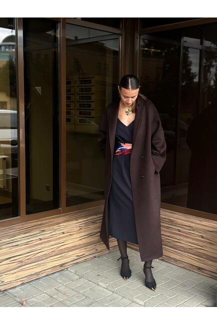 Пальто из шерсти мериноса шоколадное A093 от Doroteya 