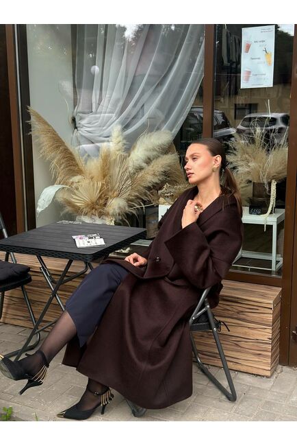 Пальто из шерсти мериноса шоколадное A093 от Doroteya 