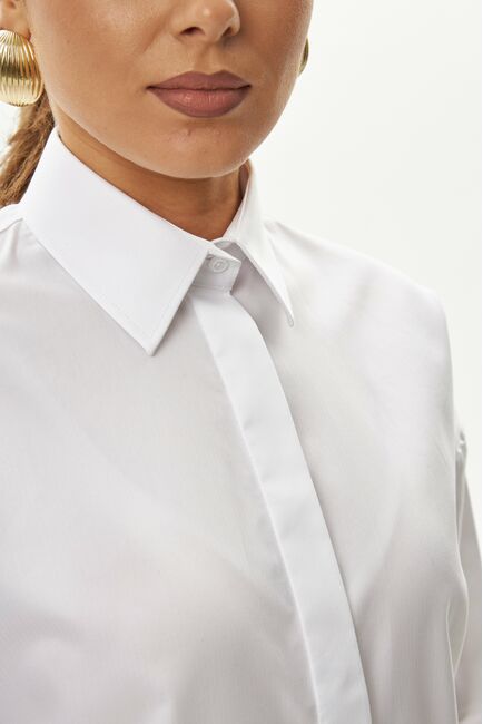 Женская рубашка хлопковая в белом цвете с фактурой мелкая   ёлочка в оверсайз силуэте -8990 от byME 