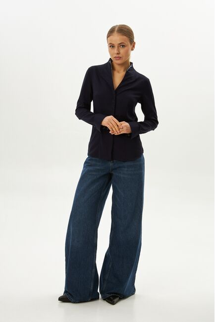 Рубашка темно-синяя воротник стойка под пуговицы с отделкой - 9058 от byME 