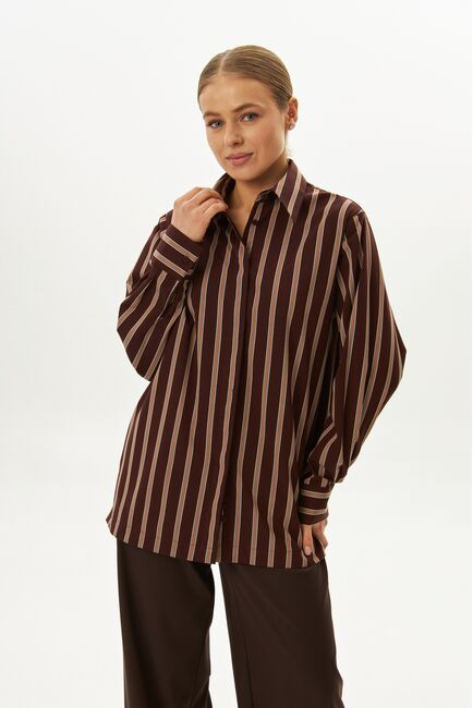 Рубашка хлопковая с универсальным манжетом коричневая в полоску - 9070 от byME 