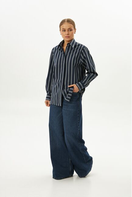 Рубашка хлопковая с универсальным манжетом синяя в полоску - 9071 от byME 