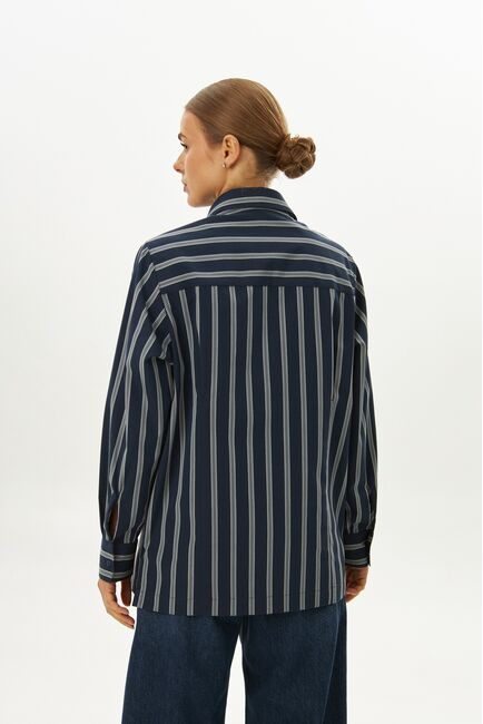 Рубашка хлопковая с универсальным манжетом синяя в полоску - 9071 от byME 