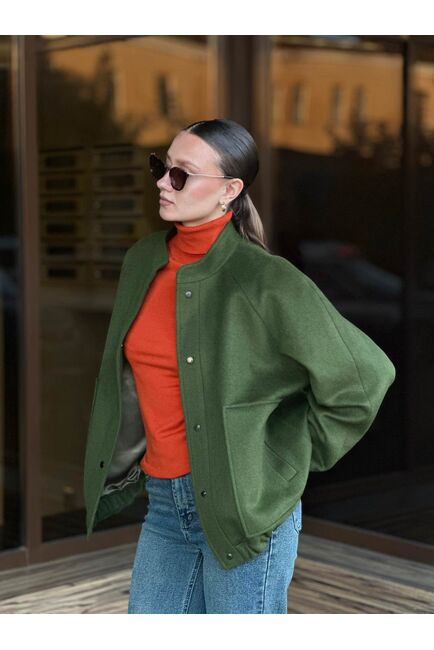 Бомбер из шерсти цвет лайм от Doroteya 