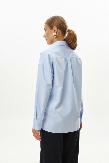 Женская рубашка из бамбука голубая-9033 от byME 