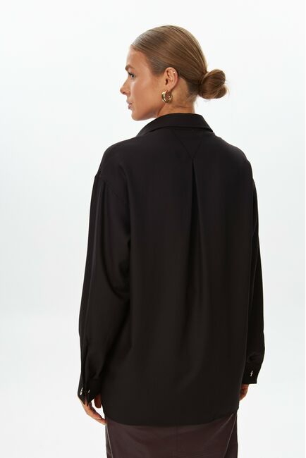 Женская рубашка в чёрном цвете из бамбука  -9056 от byME 