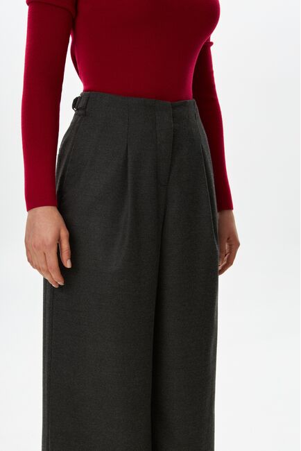 Женские брюки с добавлением шерсти  с защипами графит TR17-1001 от byME 