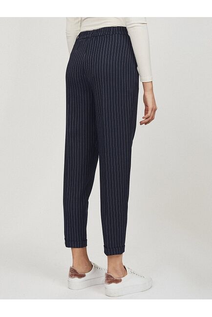 Укороченные брюки с защипами от byME 