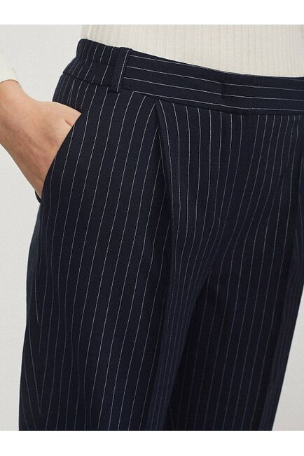 Укороченные брюки с защипами от byME 