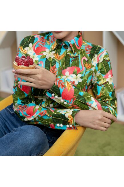 Женская рубашка с высоким манжетом под пуговицы тропические цветы - 7888 от byME 