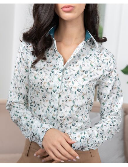 Женская рубашка под пуговицы с супатной застежкой полуприталенная с отделкой зел.листики-8085 от ByME 