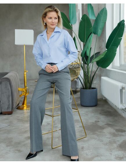 Женская рубашка в оверсайз силуэте с пуговицами сзади голубая - 8396 ...