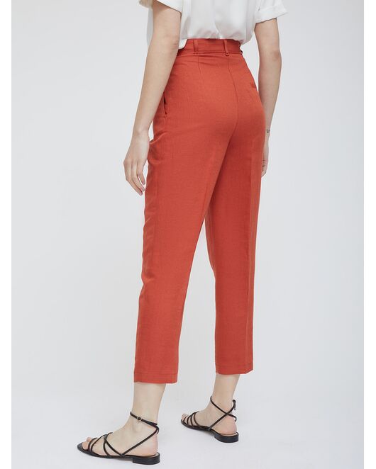 Льняные брюки с защипами от byME 