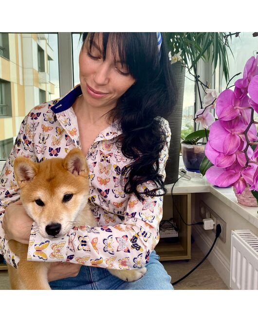 Женская рубашка  принт - бабочки, под пуговицы с супатной застежкой полуприталенная - 7813 от DoubleCuff 