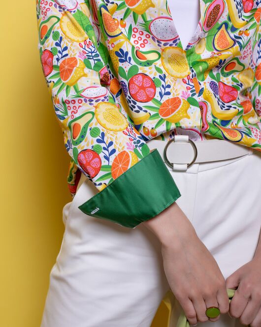 Женская рубашка под пуговицы полуприталенная фрукты - 8014 от byME 