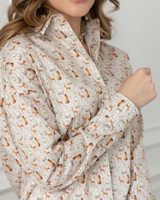 Женская рубашка в прямом силуэте в бежевых оттенках - 8028 от byME 