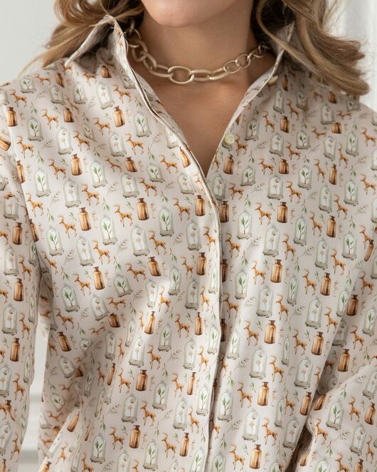 Женская рубашка в прямом силуэте в бежевых оттенках - 8028 от byME 