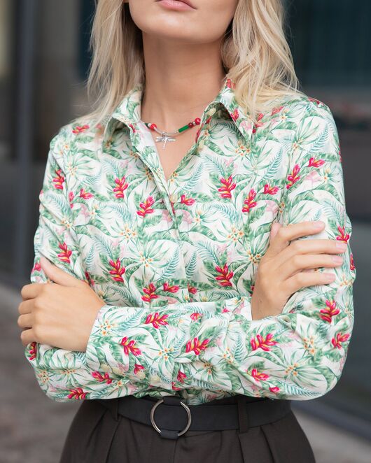 Женская рубашка под пуговицы полуприталенная тропический узор - 8058 от byME  Женская рубашка под пуговицы полуприталенная тропический узор - 8058 от byME