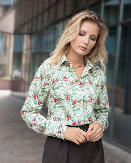 Женская рубашка под пуговицы полуприталенная тропический узор - 8058 от byME  Женская рубашка под пуговицы полуприталенная тропический узор - 8058 от byME