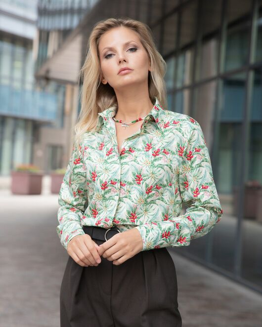 Женская рубашка под пуговицы полуприталенная тропический узор - 8058 от byME  Женская рубашка под пуговицы полуприталенная тропический узор - 8058 от byME