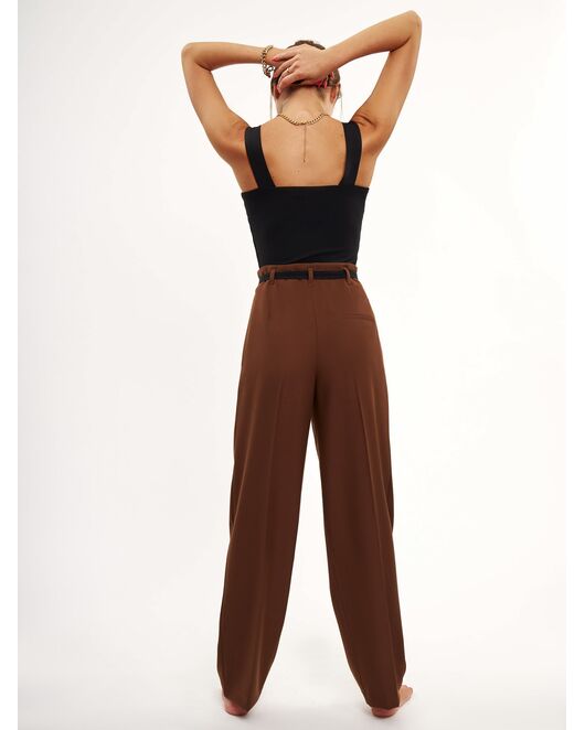 Прямые женские брюки с защипами от byME 