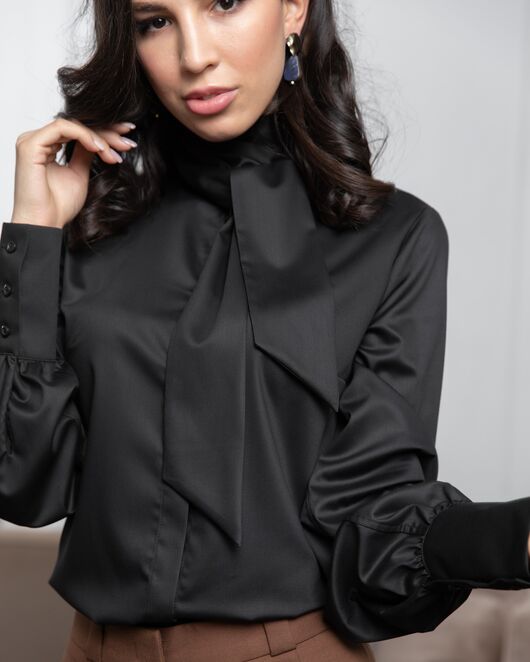 Женская блузка под пуговицы без отделки черная - 8067 от  