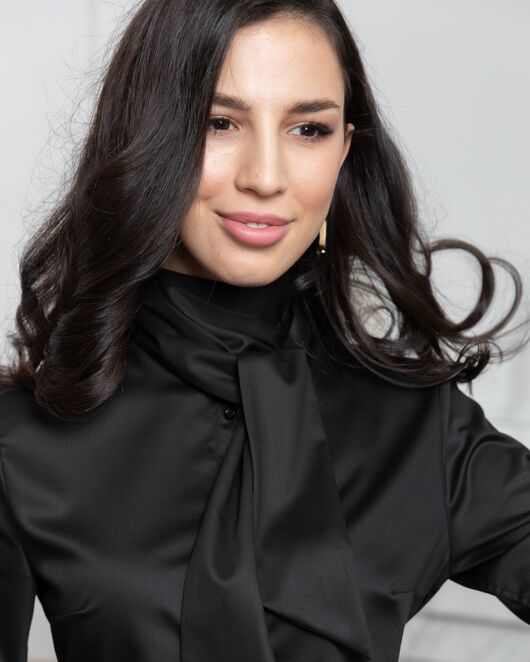 Женская блузка под пуговицы без отделки черная - 8067 от  