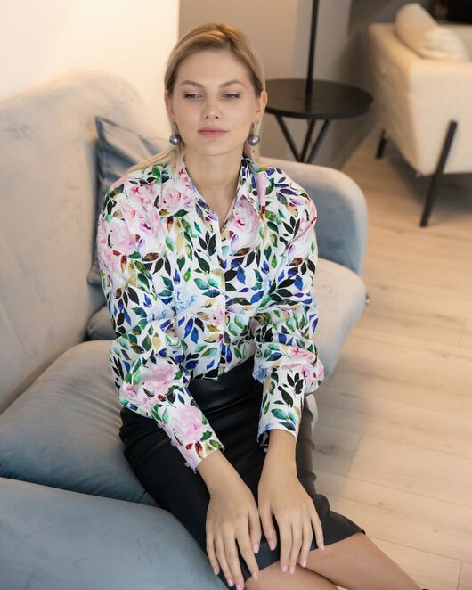 Женская рубашка с пышным рукавом узор цветы - 8229 от byME 