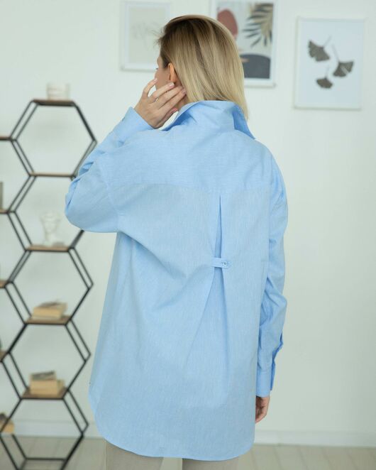 Женская льняная рубашка в оверсайз силуэте голубая - 8292 от byME 